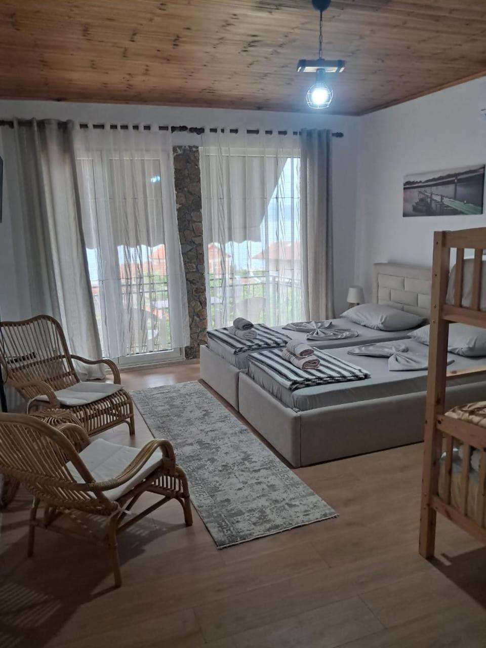 Roleo Guest House Lin Экстерьер фото
